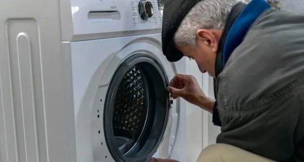 رسوم "كشفية" للأجهزة المنزلية المعطلة: هل يتحول فنيو الصيانة إلى أطباء المنازل؟