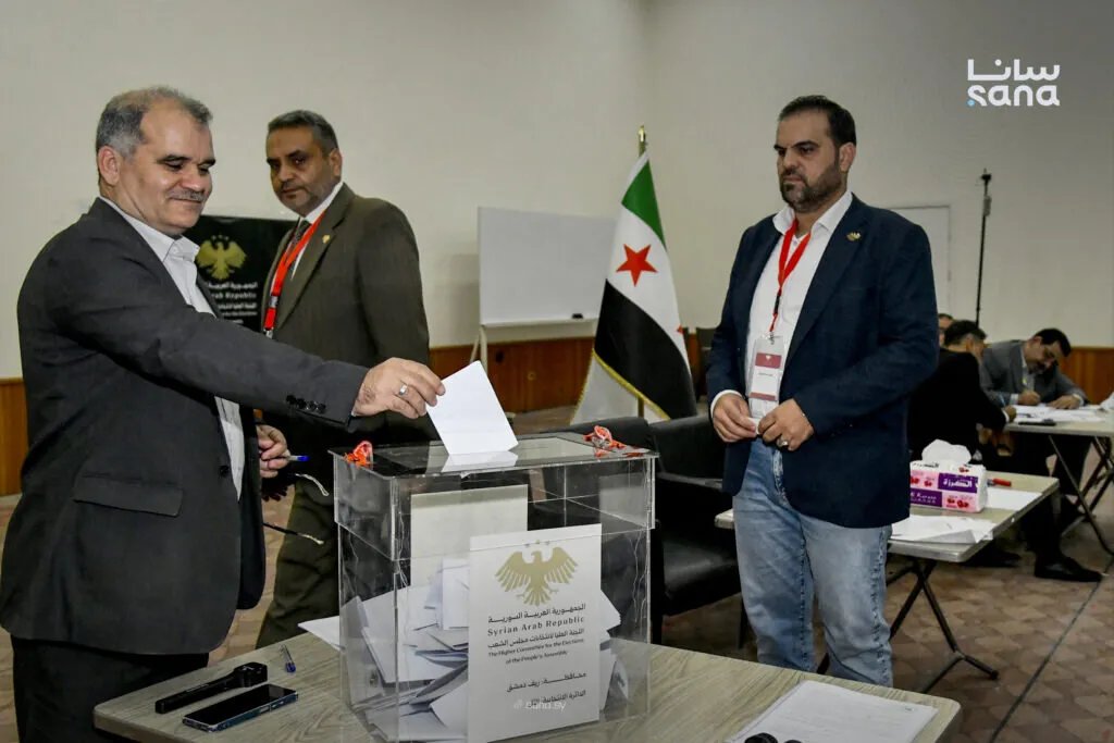 إقبال كثيف في التل بريف دمشق على انتخابات مجلس الشعب والمشاركون يؤكدون: يوم تاريخي في مسيرة سوريا السياسية