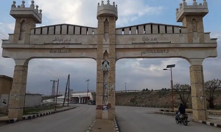 قسد تتهم القوات الحكومية بـ "انتهاكات" جديدة في دير حافر وتصعيد الاعتداءات