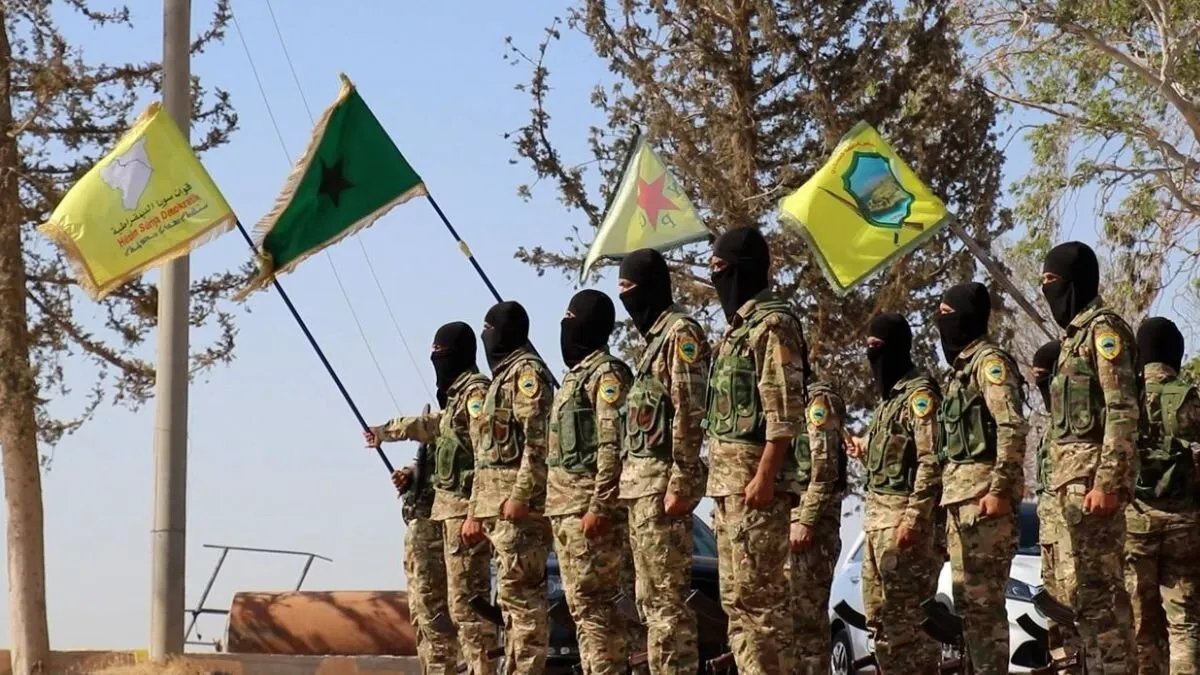 تصاعد التوتر في حلب: اشتباكات متجددة بين قوات الحكومة و"قسد" في دير حافر