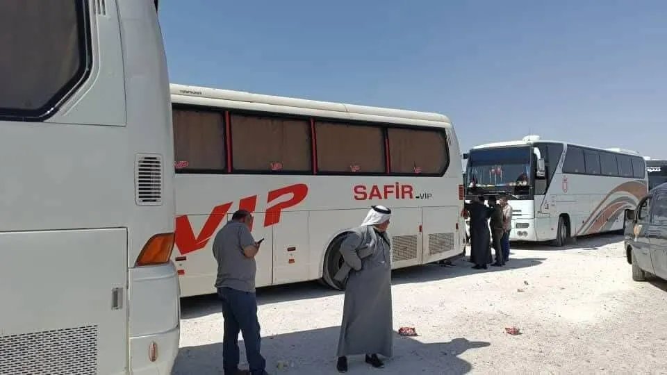 إغلاق طريق القامشلي-دمشق يعيق سفر المرضى والطلاب ويتسبب بمعاناة للمسافرين