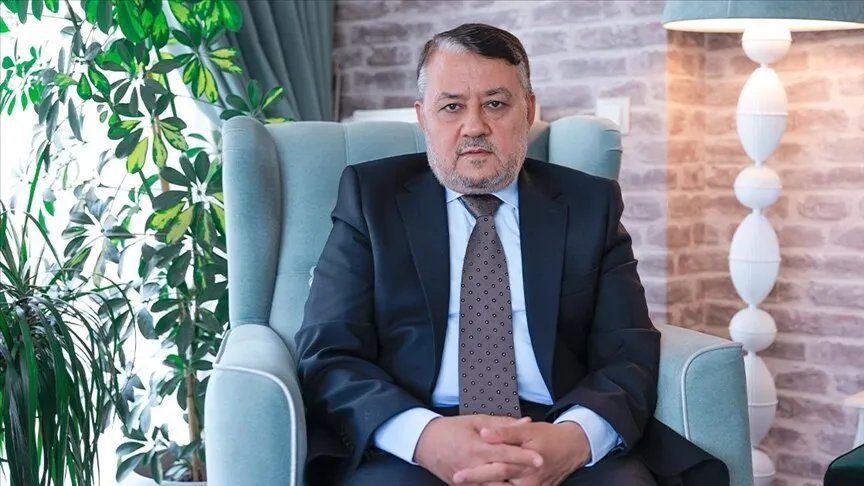 مستشار الشرع: "قسد" لا تمثل إلا 5% من أكراد سوريا وقراراتها خارجية