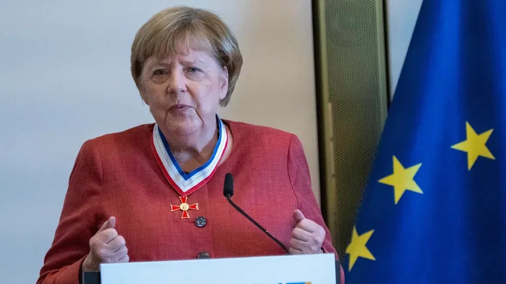 ميركل تلقي بظلال المسؤولية على بولندا ودول البلطيق في تأزيم العلاقات مع روسيا