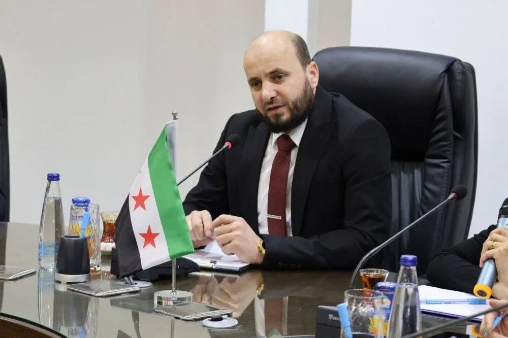 وزير الطاقة السوري يعلّق طلب شركة طيبة لاستثمار محطات الوقود الحكومية بانتظار التدقيق القانوني