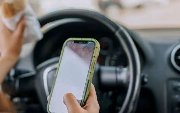 حملة أوروبية واسعة النطاق للتوعية بمخاطر تشتيت الانتباه أثناء القيادة
