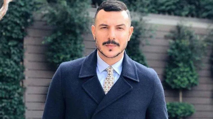 قلق على صحة باسل خياط يثير تفاعلاً واسعاً خلال تكريمه في مهرجان الشارقة السينمائي