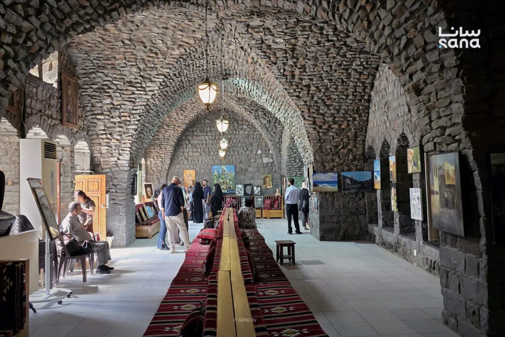 تكريم الفنان نضال إبراهيم في حمص بمعرض جماعي يحتفي بمسيرته