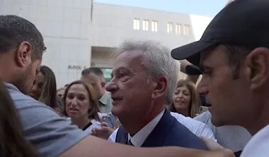 إطلاق سراح رياض سلامة بكفالة 14 مليون دولار يثير الجدل: هل تم شراء الحرية؟