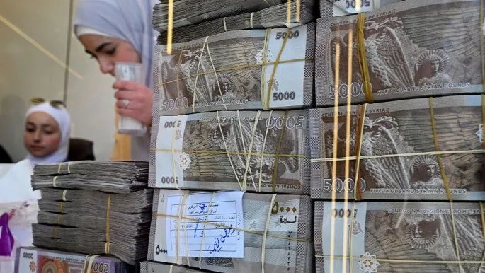 تحديث فوري: أسعار صرف الدولار واليورو والذهب مقابل الليرة السورية في السوق السوداء اليوم الثلاثاء