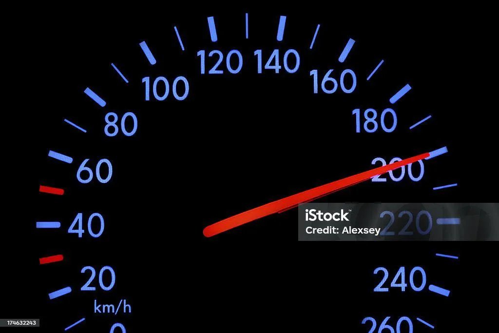 بافاريا: شرطة مِتلفرنكن توقف سائقاً سورياً يقود بسرعة جنونية ورخصة مزورة