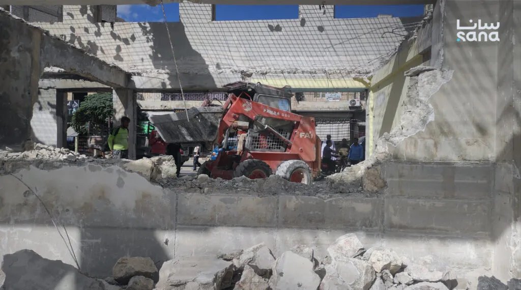 أوقاف جسر الشغور تباشر إعادة بناء مسجد الروضة المتضرر في دركوش