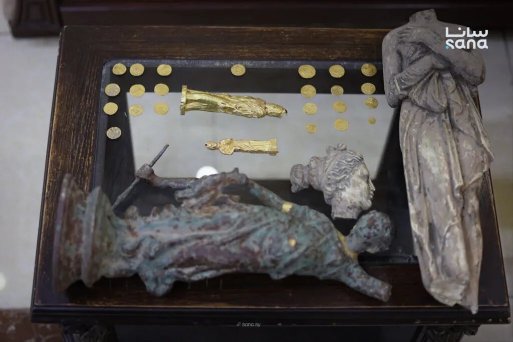 ريف دمشق: القبض على شبكة لتهريب وبيع الآثار والكنوز