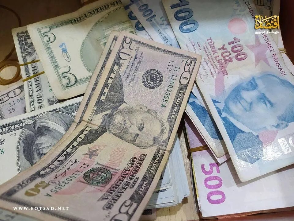 استقرار أسعار صرف الليرة السورية مقابل الدولار في السوق السوداء مساء الثلاثاء