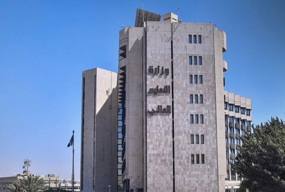 تسهيلات للطلاب السوريين القادمين من تركيا: التعليم العالي تسمح بالتقدم للمفاضلة بتسجيل مشروط