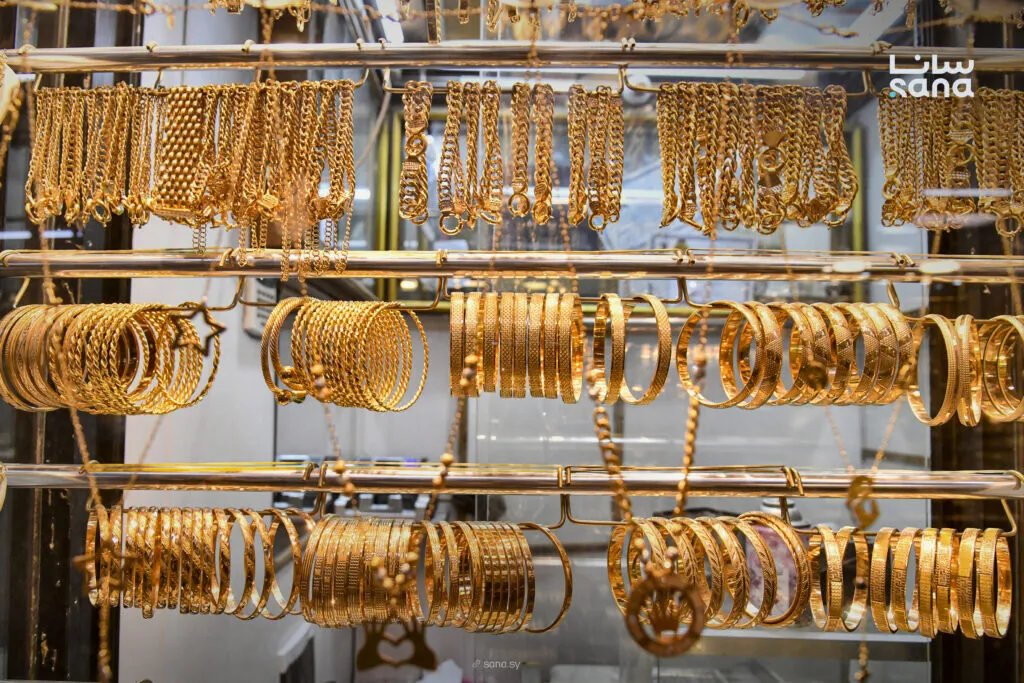 قفزة كبيرة في أسعار الذهب في السوق السورية: ارتفاع يصل إلى 30 ألف ليرة للغرام الواحد