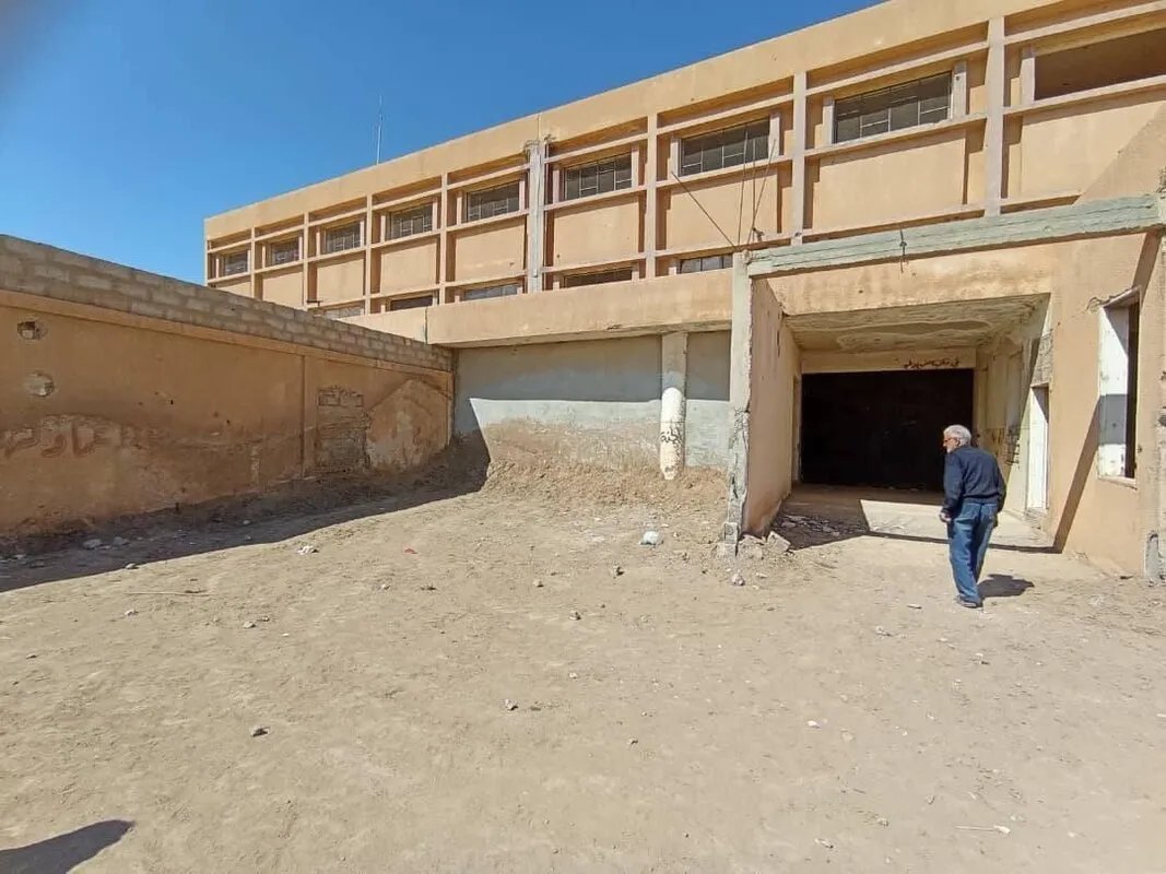 مدرسة موحسن الشرقية في دير الزور: نداء استغاثة لإنقاذ مستقبل مئات التلاميذ
