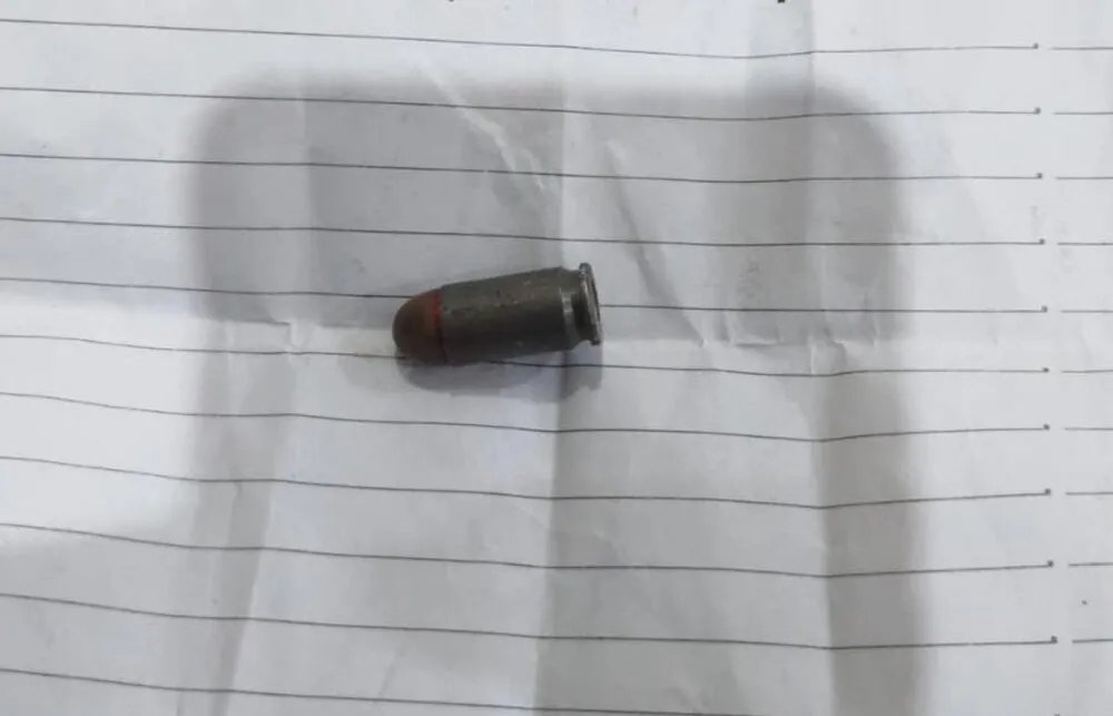 تصاعد التوتر في درعا: تهديد بالقتل يطال مسؤولاً حكوميًا ورصاصة أمام منزله