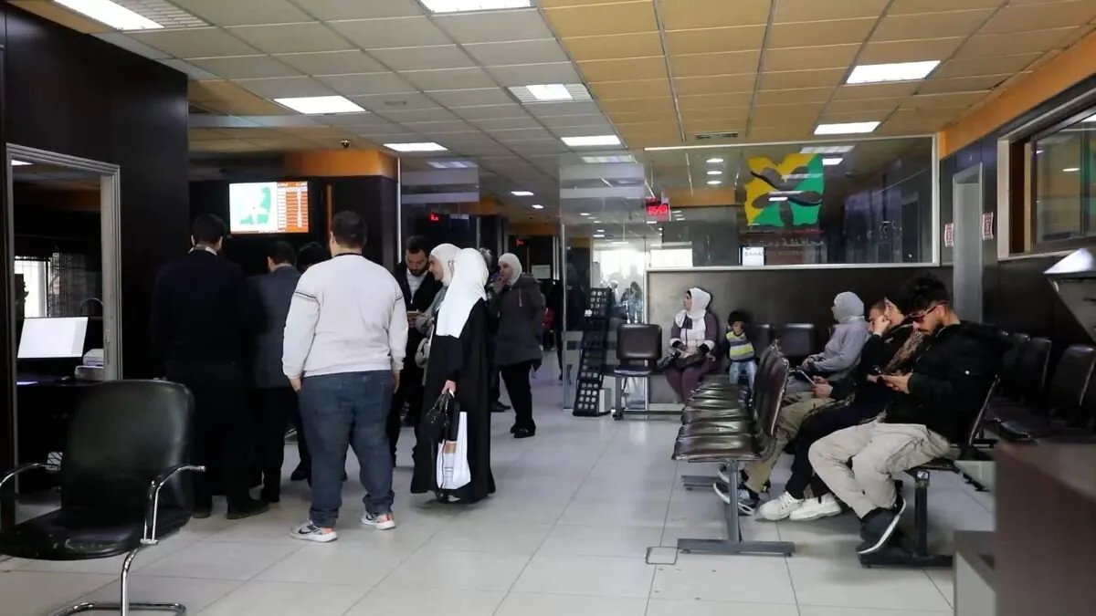 دمشق تعيد تفعيل خدمة "غير محكوم" في مراكز خدمة المواطن لتسهيل الإجراءات