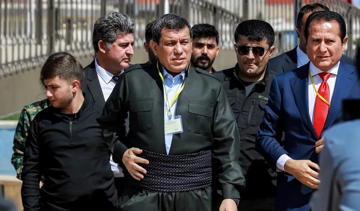 مفاوضات دمشق: الإدارة الذاتية تطالب بتعديل دستوري يضمن تمثيل كافة المكونات