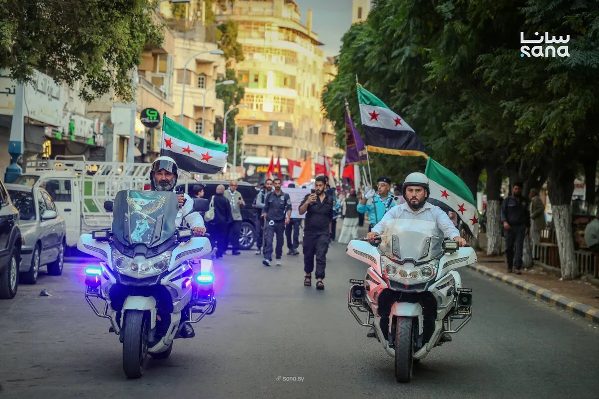 حمص: مسيرة "أنتِ الحياة" ترفع الوعي بسرطان الثدي وتدعو للكشف المبكر