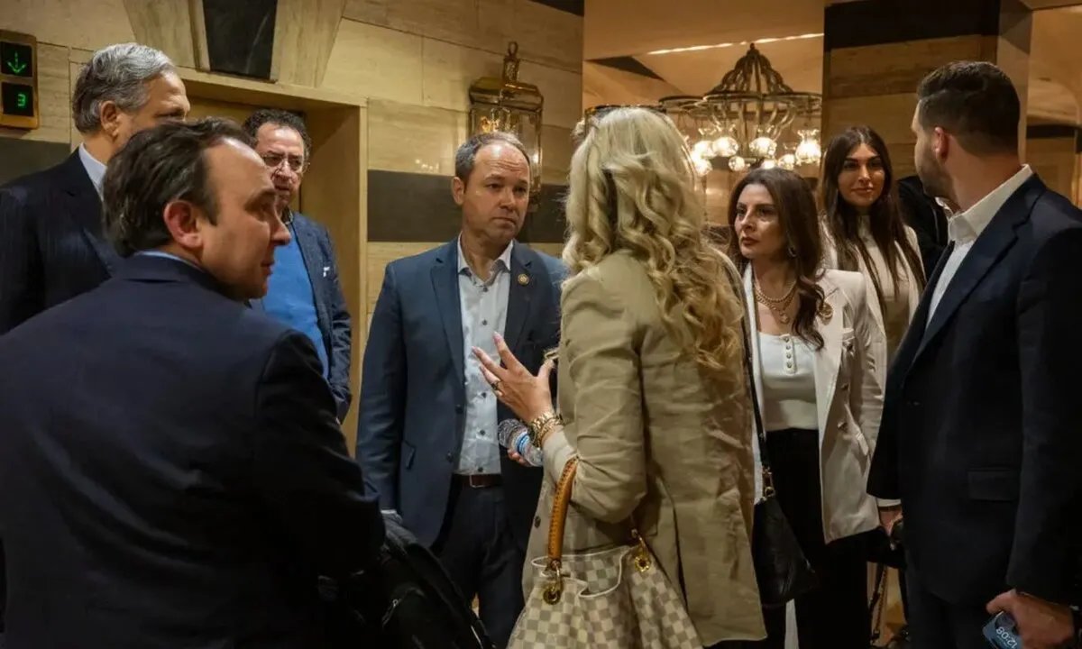 زيارة مفاجئة: وفد من الكونجرس الأمريكي في دمشق لبحث إعادة الإعمار والعلاقات