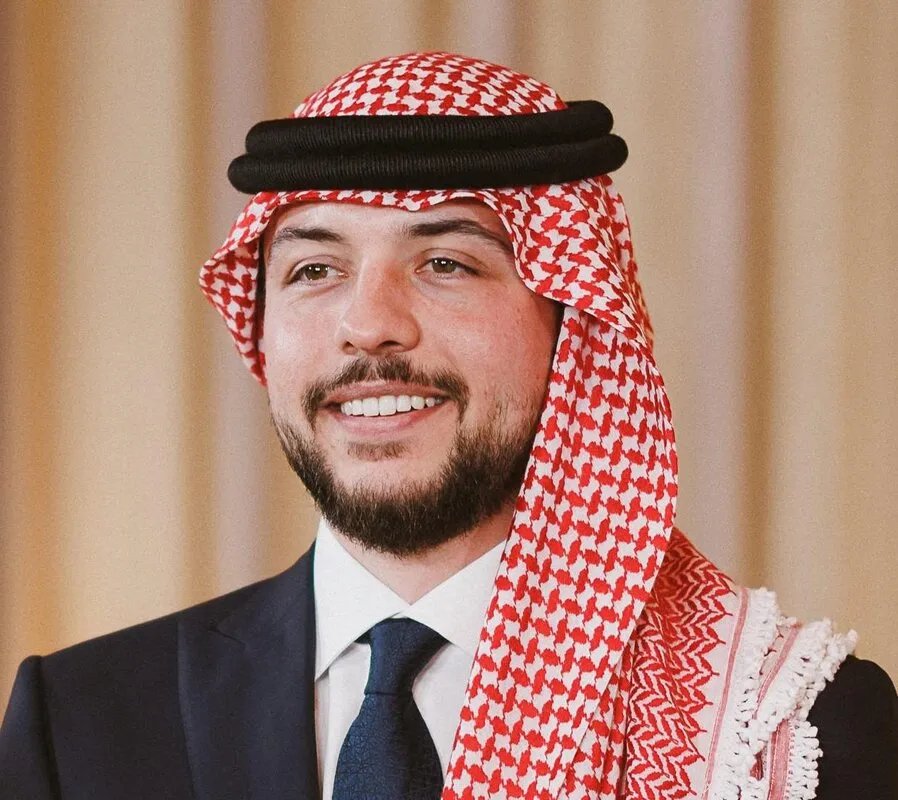 ولي العهد الأردني يؤكد من باريس دعم الأردن لسوريا ولبنان وفلسطين