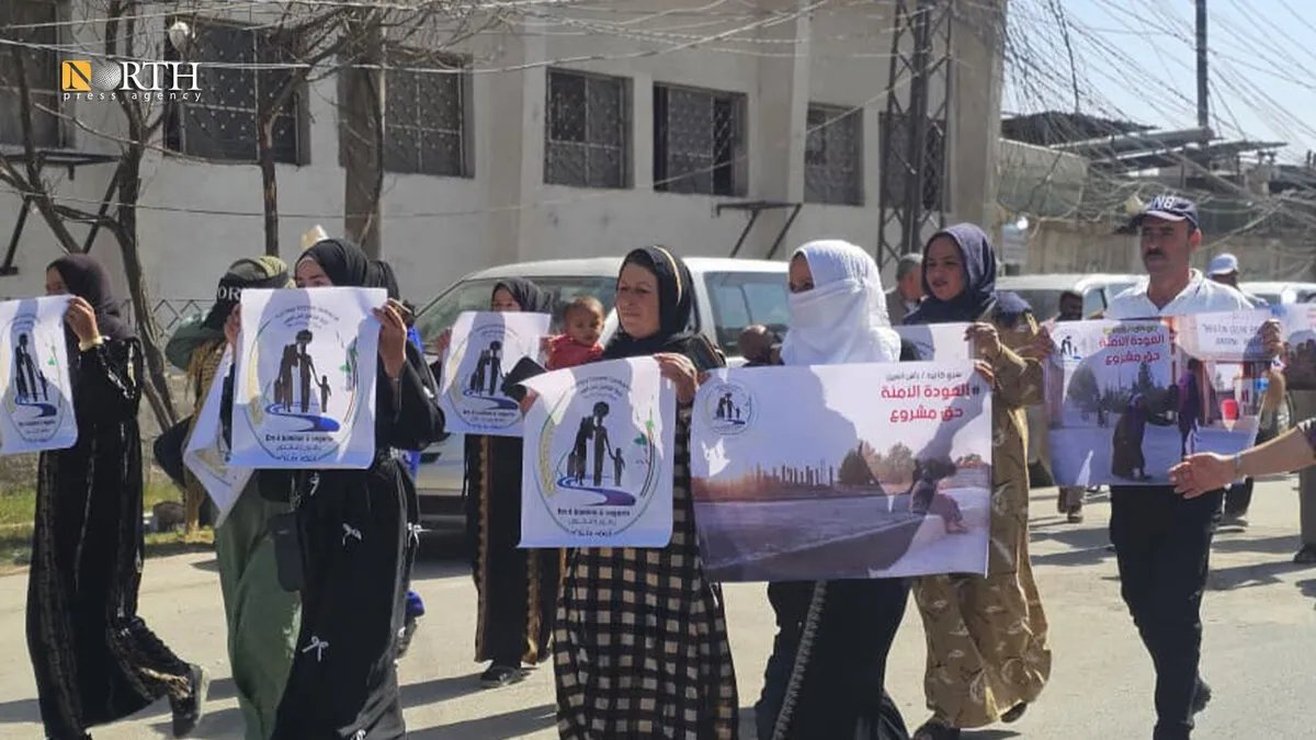 الإدارة الذاتية تطالب دمشق بضمان عودة آمنة وكريمة لنازحي رأس العين وتل أبيض