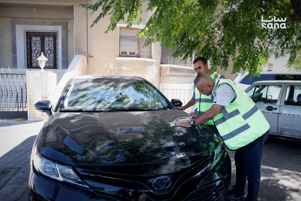 دمشق: أكثر من 2500 مخالفة وقوف على الأرصفة منذ بداية العام.. وجهود لتنظيم الحركة المرورية