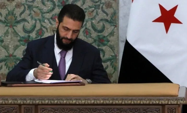 زيارة مفاجئة لكونغرس أمريكي إلى دمشق: مباحثات حول إعادة الإعمار والاستقرار في سوريا