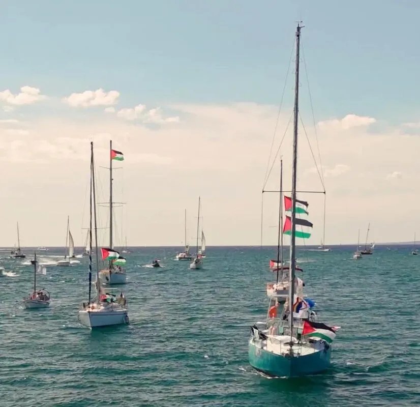 الاحتلال الإسرائيلي يمنع ناشطي "أسطول الحرية" المعتقلين من التواصل مع محاميهم: انتهاك للقانون الدولي