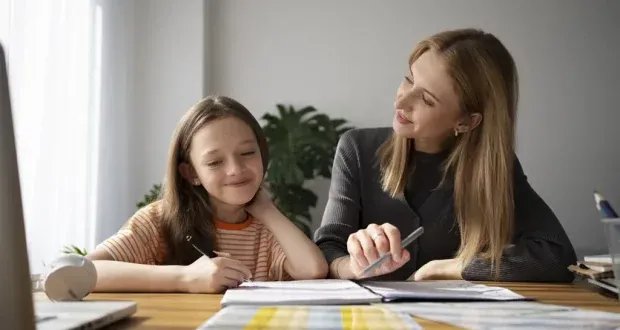 نصائح ذهبية: كيف تساعدين أطفالك على الدراسة بفعالية وهدوء؟