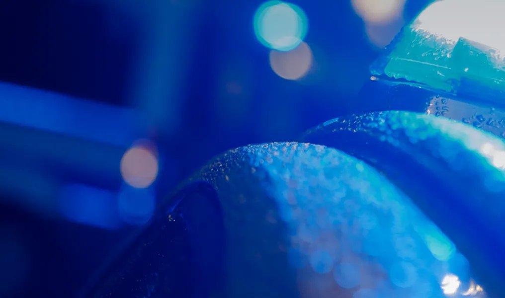 تحقيقات في فرانكفورت: مداهمات تطال 17 شرطيًا بتهم إساءة السلطة والاعتداء