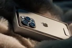 آيفون 18: شريحة 2 نانومتر المتطورة قد ترفع الأسعار إلى مستويات قياسية