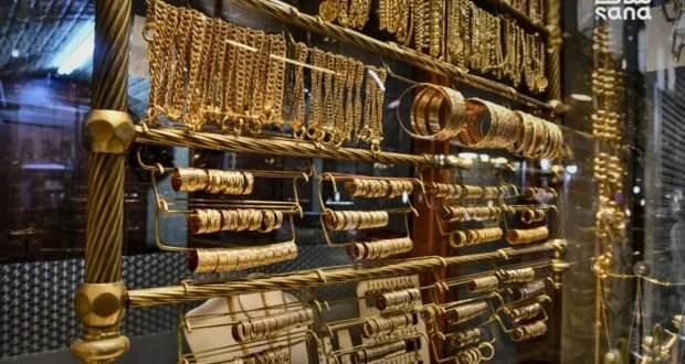 سعر الذهب عيار 21 يستقر عند مليون و300 ألف ليرة في الأسواق السورية
