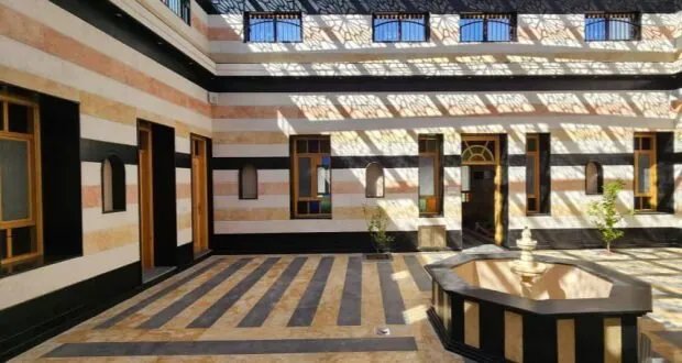 نهضة معمارية في دير عطية: ترميم البيوت القديمة يعيد إحياء التراث