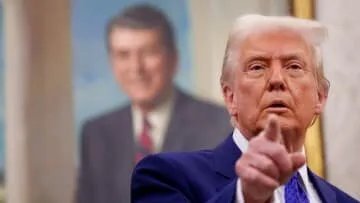 ترامب متفائل: مفاوضات روسيا وأوكرانيا تقترب من حل وفرصة حقيقية لإنهاء الحرب