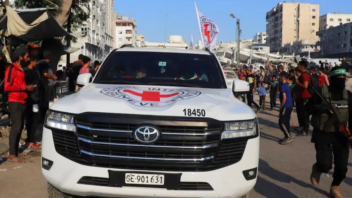 اتفاق تاريخي: تبادل الأسرى يبدأ في غزة ووقف إطلاق النار يلوح في الأفق