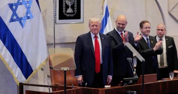 ترمب يعلن انتهاء الحرب وإسرائيل تتسلم الرهائن في صفقة تبادل مع حماس