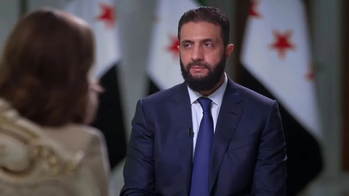 الشرع يتعهد بمحاسبة الأسد قانونيًا ويستبعد الصدام مع روسيا