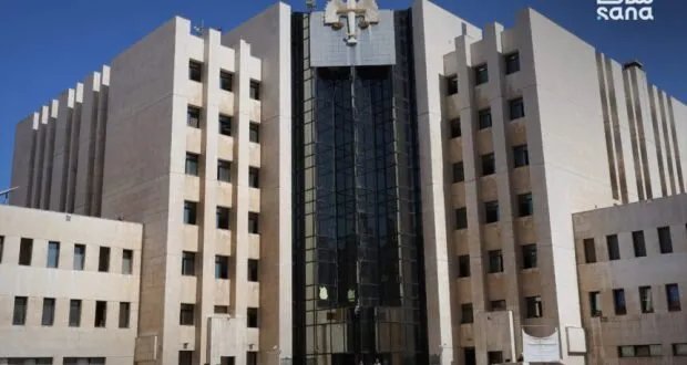 توحيد الإجراءات القضائية: وزارة العدل تسعى لتنظيم التعامل مع أحكام محاكم الشمال السوري بعد دمجها