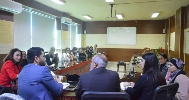 مدير صحة طرطوس يستمع لمطالب العاملين في القطاع الصحي ويؤكد على العدالة الوظيفية