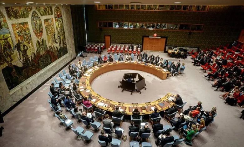 مجلس الأمن يبحث رفع العقوبات عن الرئيس السوري أحمد الشرع ووزير الداخلية: تحول في الموقف الدولي؟