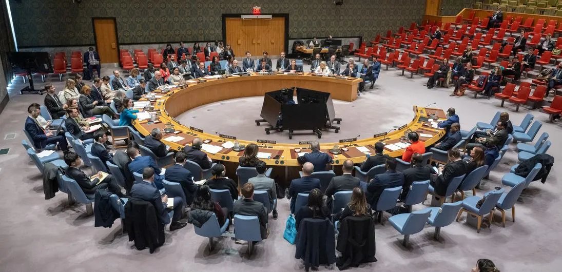 مجلس الأمن يبحث تخفيف العقوبات عن سوريا: تحول محتمل في السياسة الدولية