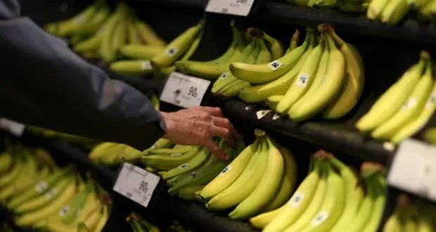 دراسة تكشف: كيف يخفض الموز والبروكلي والسبانخ ضغط الدم؟