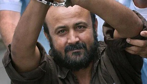 تدهور صحة مروان البرغوثي في السجون الإسرائيلية: كسور في الأضلاع واعتداءات متكررة