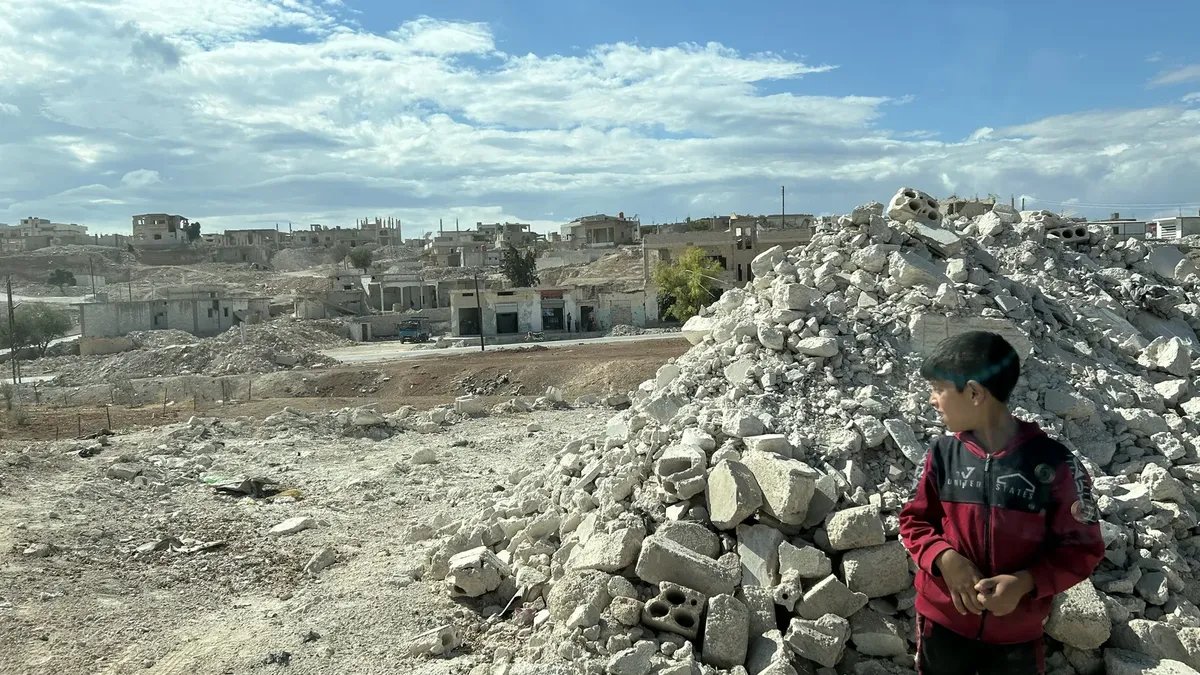 تقرير أممي مُفزع: ثلث السوريين تحت خط الفقر المدقع وتفاصيل مُقلقة عن حجم الدمار والاحتياجات