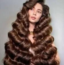 ثورة في عالم العناية بالشعر: مستحضرات مبتكرة لشعر كثيف وقوي على طريقة "السكين كير"