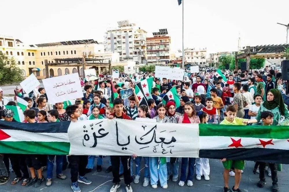 جبلة مسقط رأس عز الدين القسام تحتضن وقفة تضامنية حاشدة مع غزة