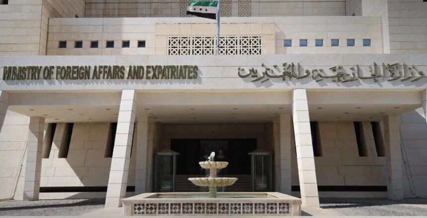 وفد من الخارجية السورية في برلين لتسهيل الخدمات القنصلية للجالية السورية