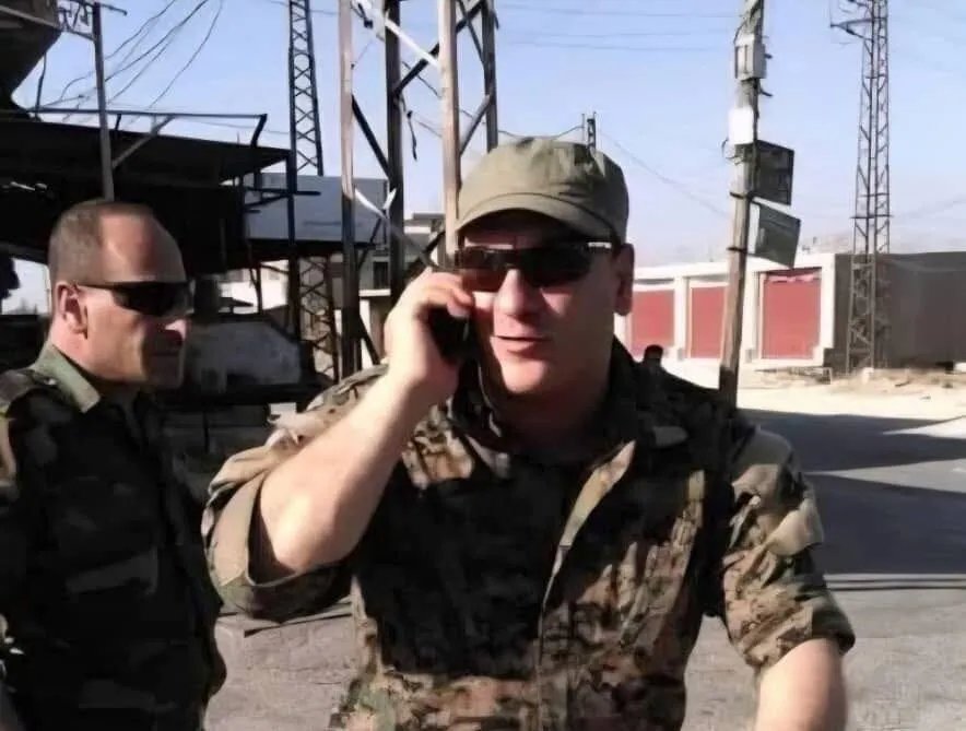 القبض على قائد "كتيبة الجبل" في اللاذقية بتهم تتعلق بانتهاكات وعمليات عسكرية